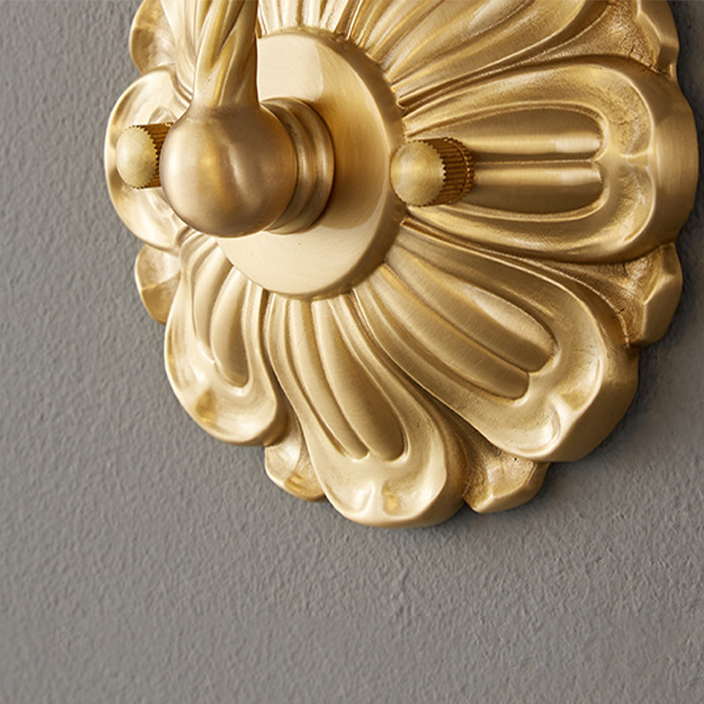 Retro Glamour Vægbelysning | Fransk Inspireret | Glasdetaljer | H29cm x Ø20cm | E27 Fatning | CE & UL Certificeret | Stilfuld Elegance til