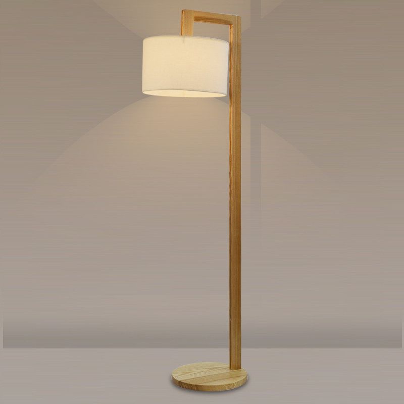 Ozawa | Gulvstående LED-lampe | Vinklet arm | Beige træ | Moderne design | Indendørs belysning | Soveværelse &