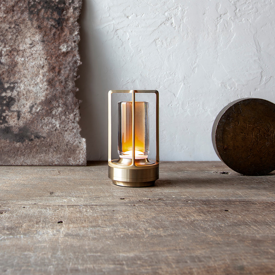 Minimalistisk LED Bordlampe | Lanterne med 3 Lysindstillinger og Berøringssensor | Genopladelig via USB | Stilfuld Lyskilde til