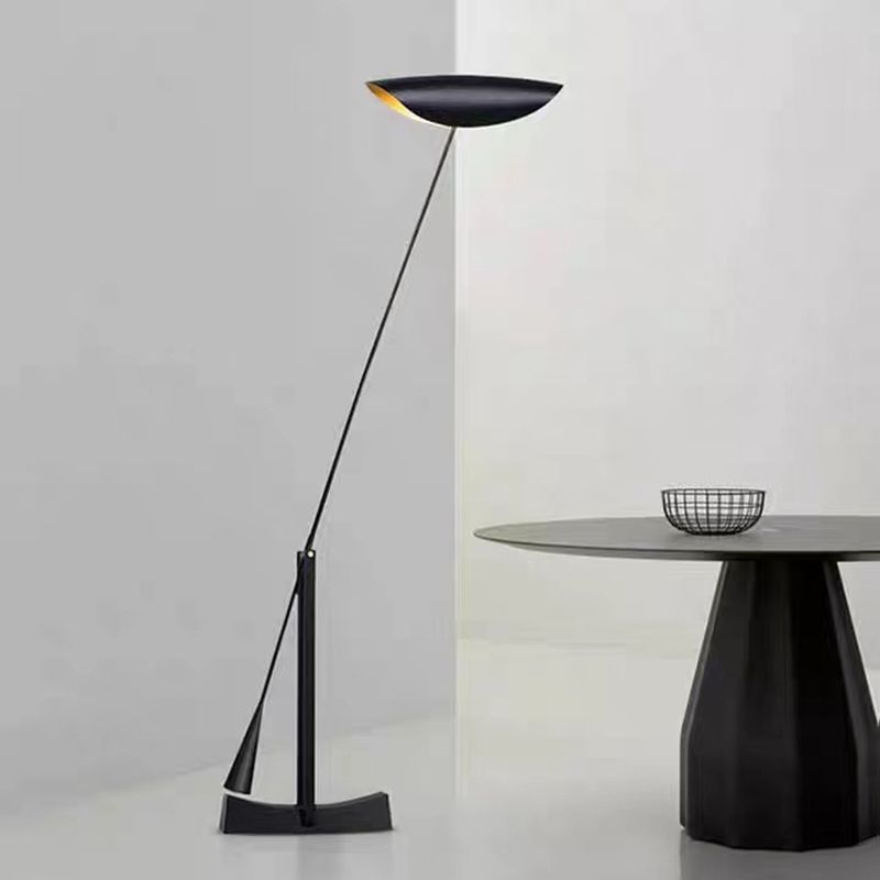 Feranvia | Moderne Gulvlampe | Tidssløst Minimalistisk Design | Stabil Base | Høj Kvalitet | Effektiv Belysning | Passer til Stue, Soveværelse,