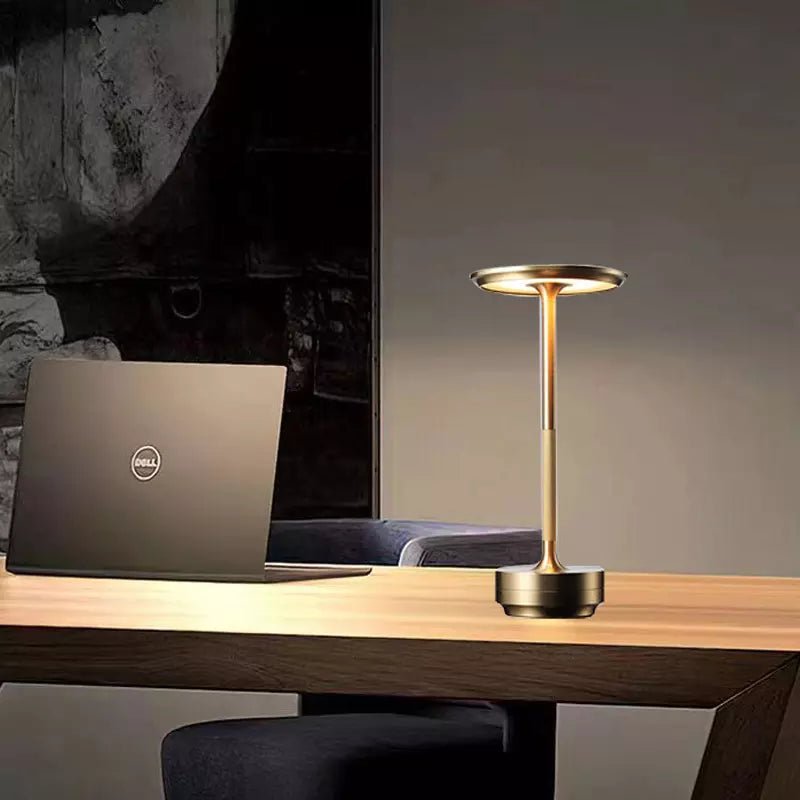 Bailey LED-bordlampe | Dæmpbar med berøringssensor | Trådløs & IP66 vandtæt | Aluminium | Justerbar lysfarve | Genopladeligt batteri | 27cm x 13cm