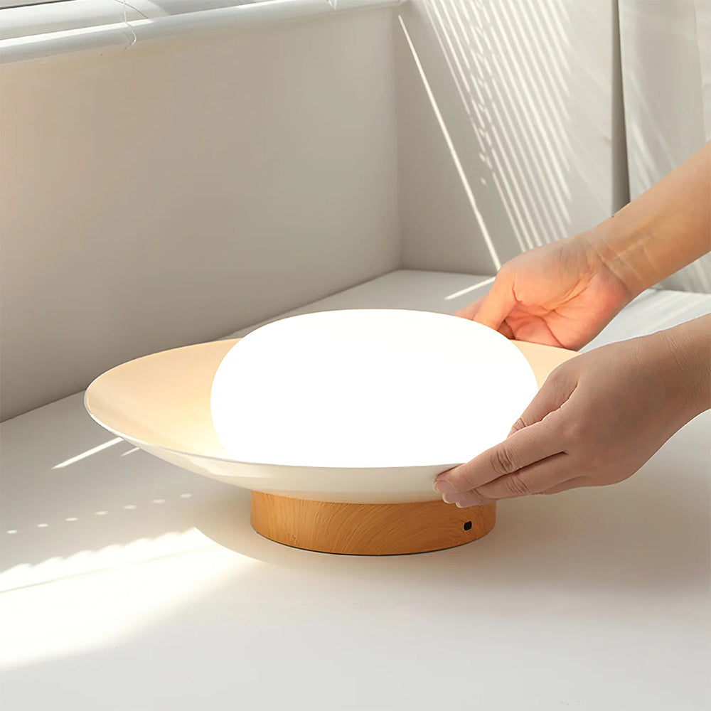 Cremefarvet Rund Loftsbelysning | Modern Design | Ø35 cm | LED Lampe | Jern og Akryl Materiale | Hvid Finish | Soveværelse og Stue | Tidsløst Look