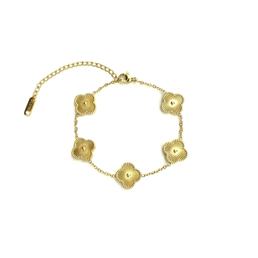 Emily Clover Armbind