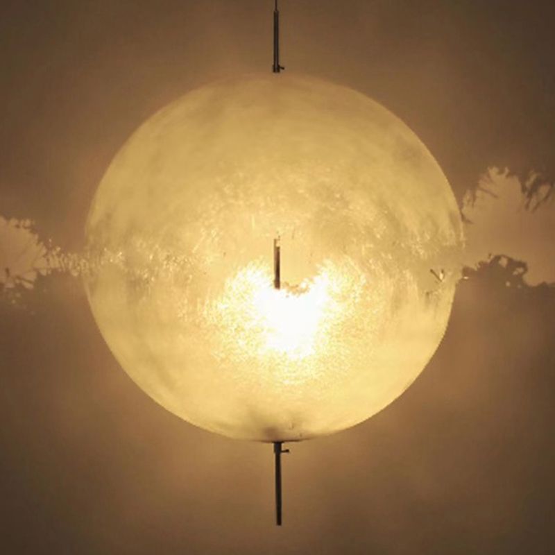 Moderne gulvlampe | Unikt design | Valerina | Sfærisk skærm | Slank base | Stue | Soveværelse | Kontor | Stilfuld accent | Minimalistisk stil