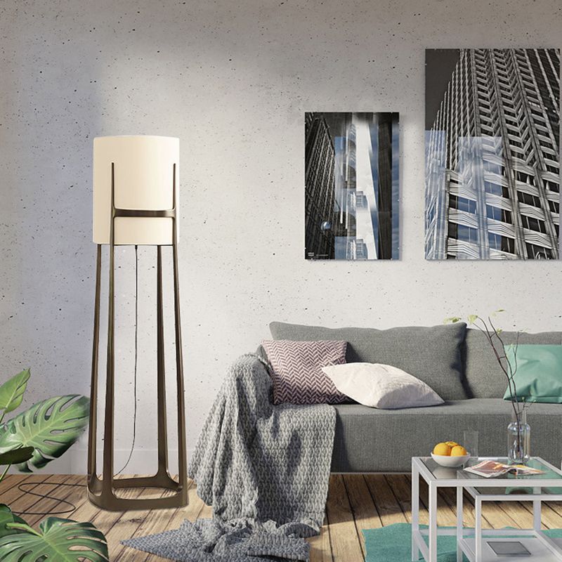 Zanethia | Moderne gulvlampe | Stilfuldt design | Høj kvalitet | Minimalistisk belysning | Elegant åbent ramme | Let installation | Velegnet til