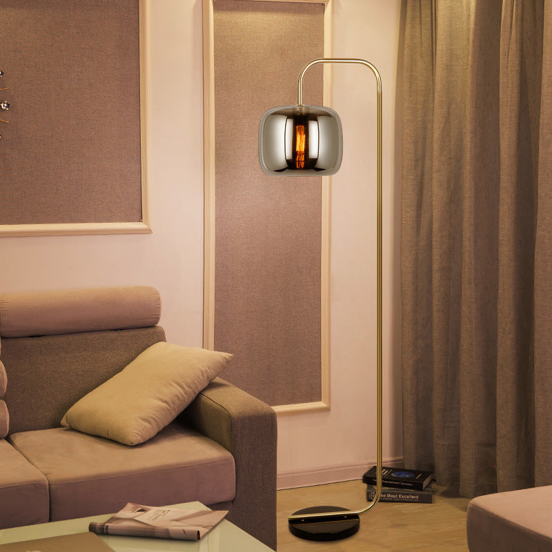 Tarvienne | Moderne gulvlampe | Stilrent design | Effektiv belysning | Holdbar konstruktion | Ideel til stue og