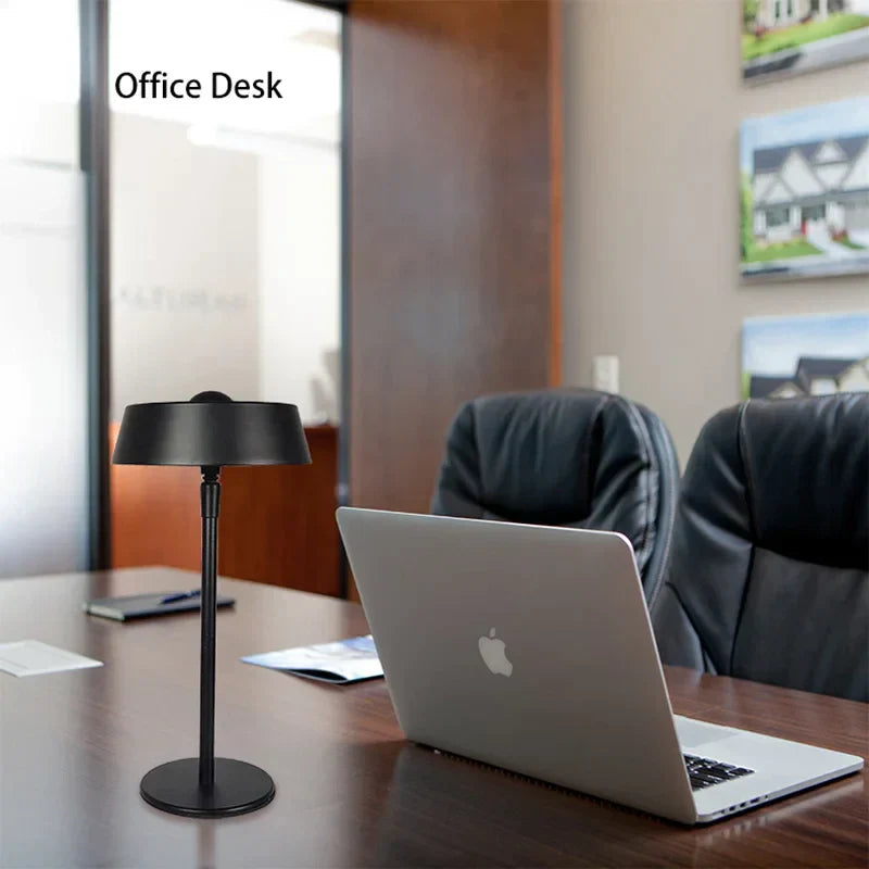 Moderne LED Bordlampe | CityLuxe | Urban Elegance | Metal og Glas | 3,5W | Raffineret Design