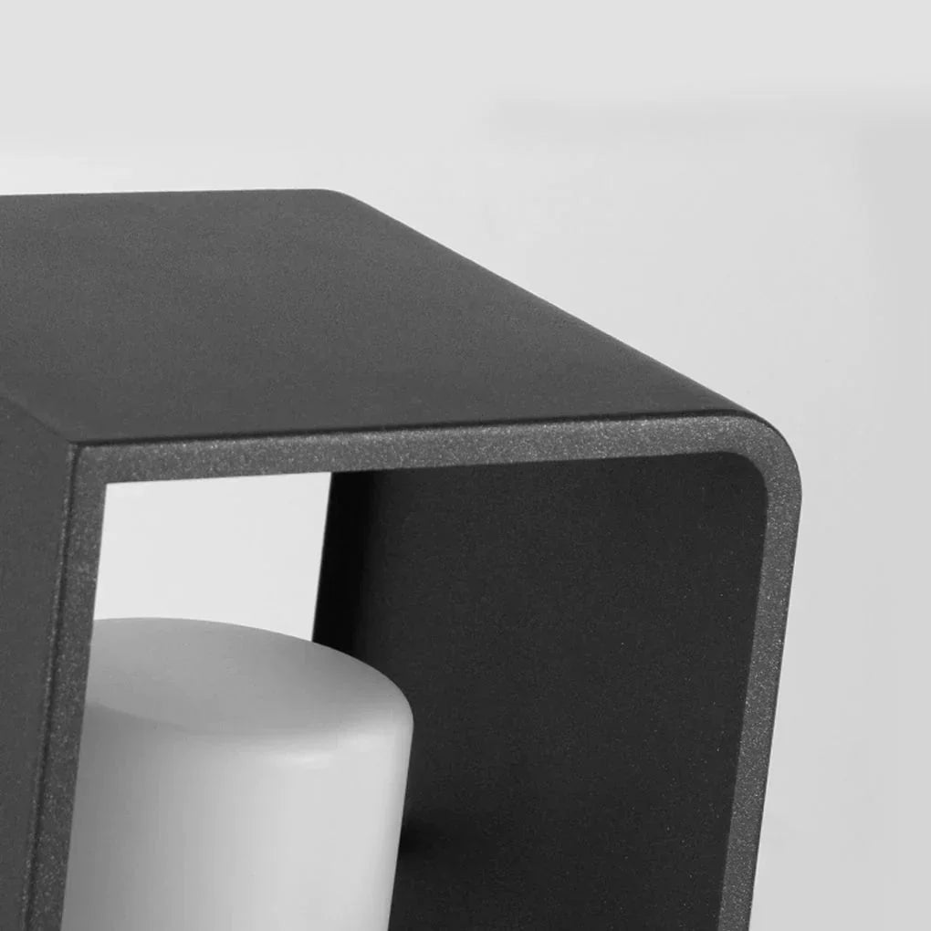 Solar LED Havelanterne | Vejrbestandig | Energieffektiv | Elegant Design | Belysning til Have og Terrasse | Sort | Flere Størrelser | LED