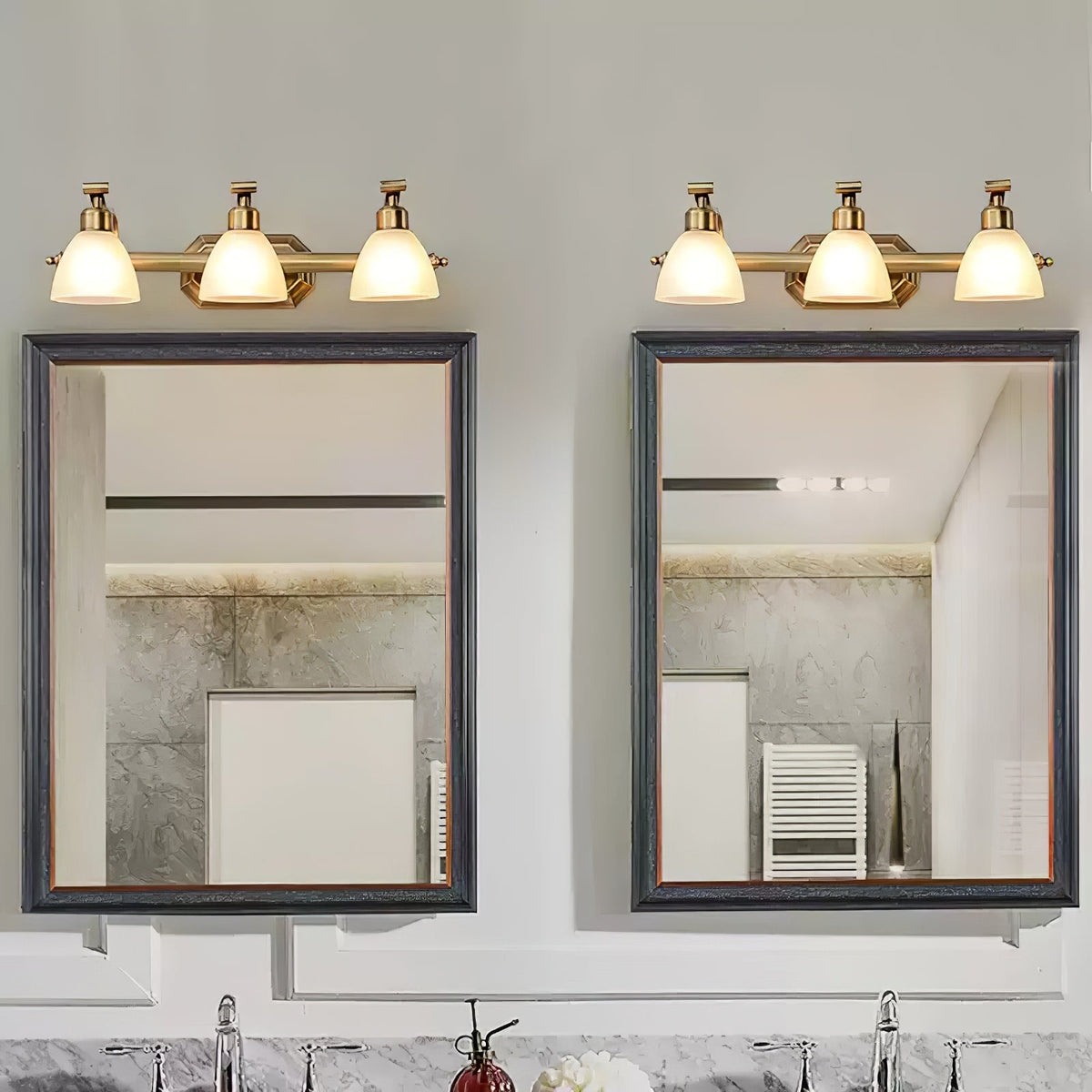 Olivia | Glass Wall Lamp