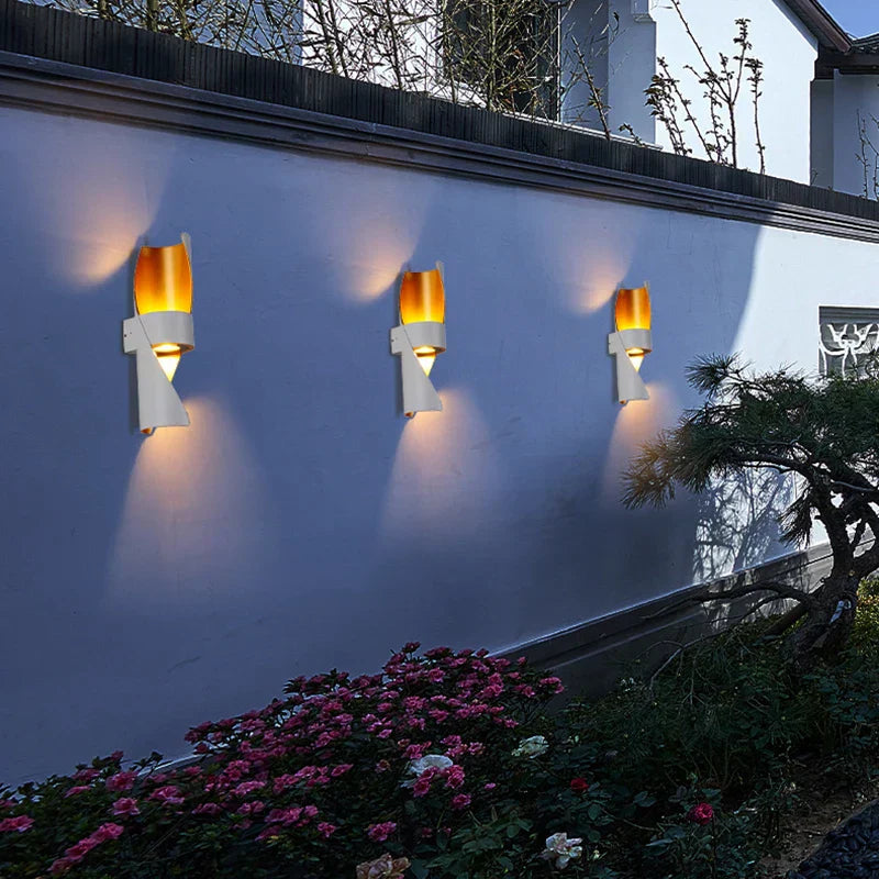 Moderne Vejrbestandig LED Udendørslampe | Energibesparende Havelampe i Aluminium | Stilfuld Udendørs Belysning til Have og Terrasse | 85x280mm