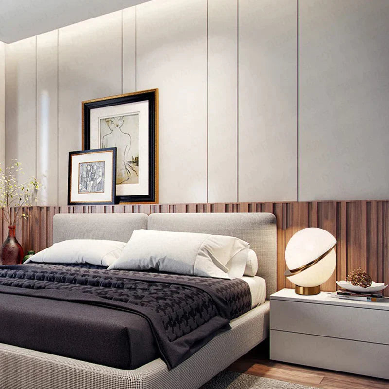 ArcticGlow | Sfærisk Kuglelampe | Minimalistisk Skandinavisk Design | Blød Belysning | Hvid Akryl og Metal