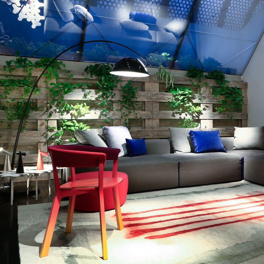 Skandinavisk Gulvlampe | Fleksibel Roterende Skygge | Slank Metal Design | LED/Edison Kompatibel | UL, ETL, CE Certificeret | Justerbar Arm | Ideel