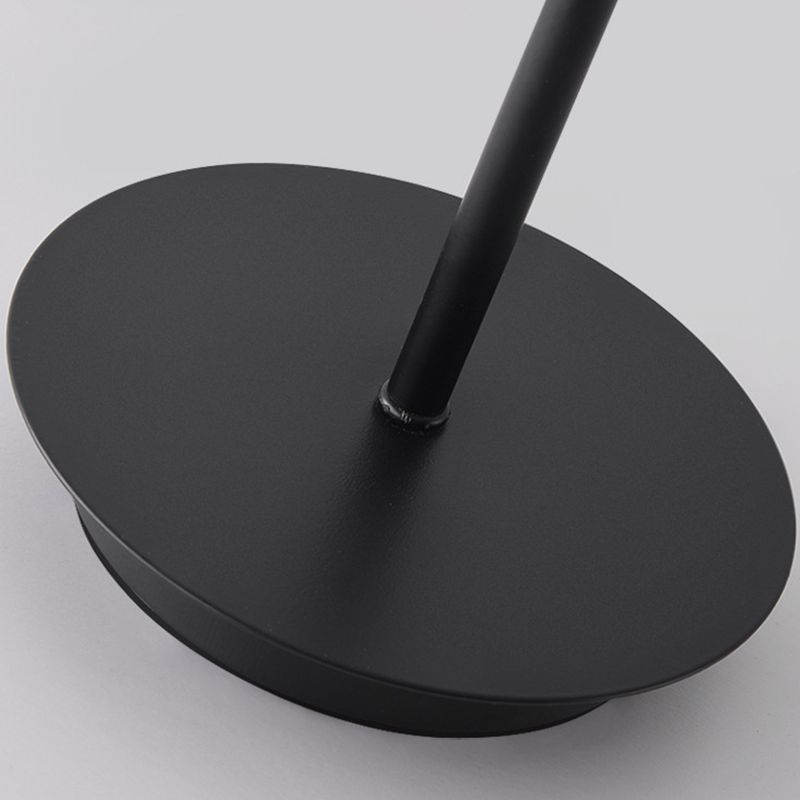 Trenisia | Moderne Gulvlampe | Elegant Design | Stue | Soveværelse | Kontor | Holdbar Konstruktion | Effektiv Belysning | Minimalistisk Stil | Høj