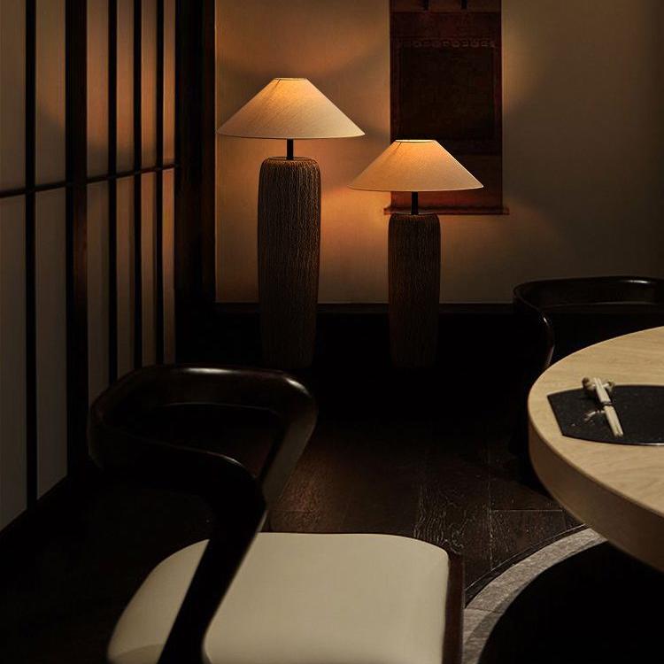 Forvitret Trægulvlampe | LED & Edison Kompatibel | E26/E27 | 60W Maks | Rustikt Design | Ø 50/55 cm x H 80/110 cm | Perfekt til Moderne Indretning