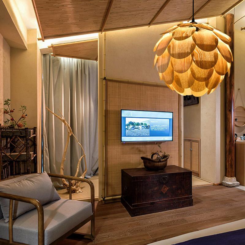 Olivia hængende lampe | Ananasformet | Træ | Rustik design | 38 cm diameter | Justerbar kabellængde | LED kompatibel | Asketræ | 110V | Modernistisk