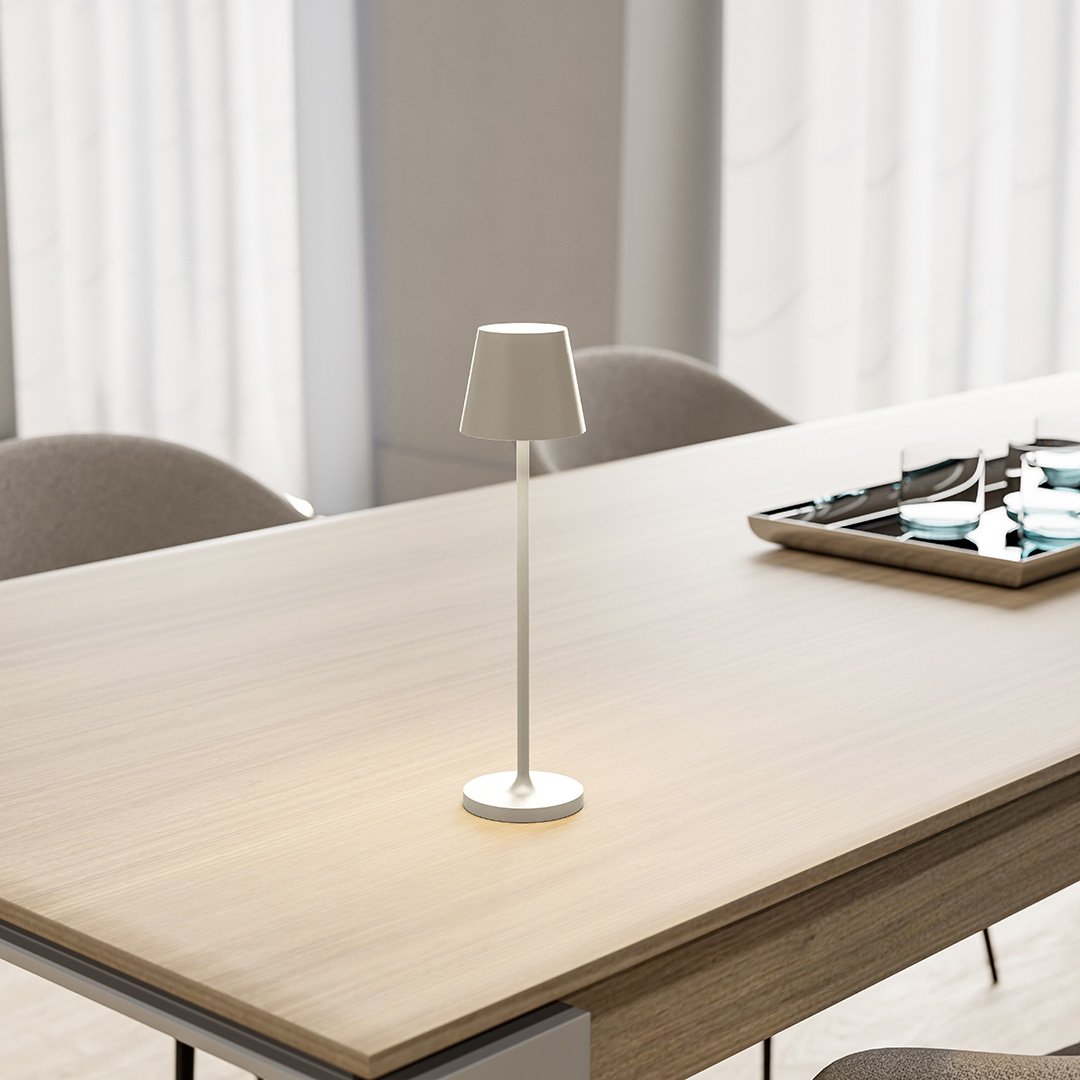 NOVA | LED | Smuk slank lampe til skrivebordet | Moderne design | Holdbar