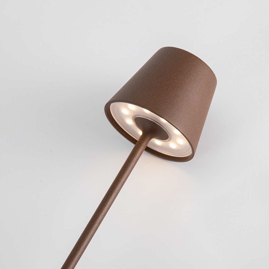 NOVA | LED | Smuk slank lampe til skrivebordet | Moderne design | Holdbar