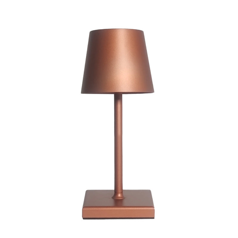 Sanne™ | Bærbar LED Bordlampe | Vandtæt Design | Justerbar Lysstyrke | Rustfri Aluminium | Trådløs & Genopladelig | Elegant Lampedesign | Til