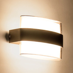 RadiantShield | LED Lystræffer | Vejrbestandig | Modern Design | Udendørs Belysning | Elegant IP65 Lyselement | Sikker og Holdbar | Til Have,